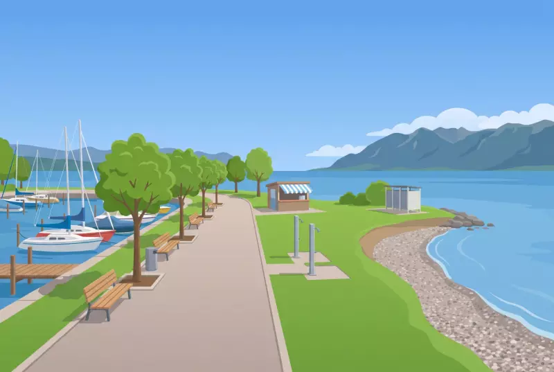 Illustration de l'esplanade, du petit port et de la plage de Port Gitana à Bellevue