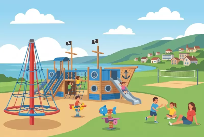 Illustration de la place de jeux Maurice Moeckli à La Neuveville, bateau-pirates au bord du lac de Bienne